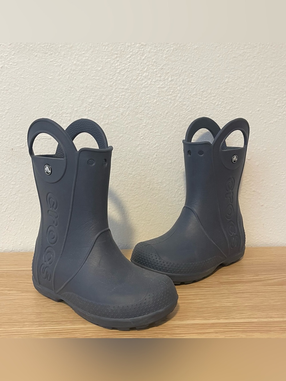 CROCS Kids Pull-On Rain Boots in Navy